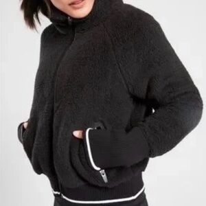 Athleta Tugga Sherpa Jacket Size L